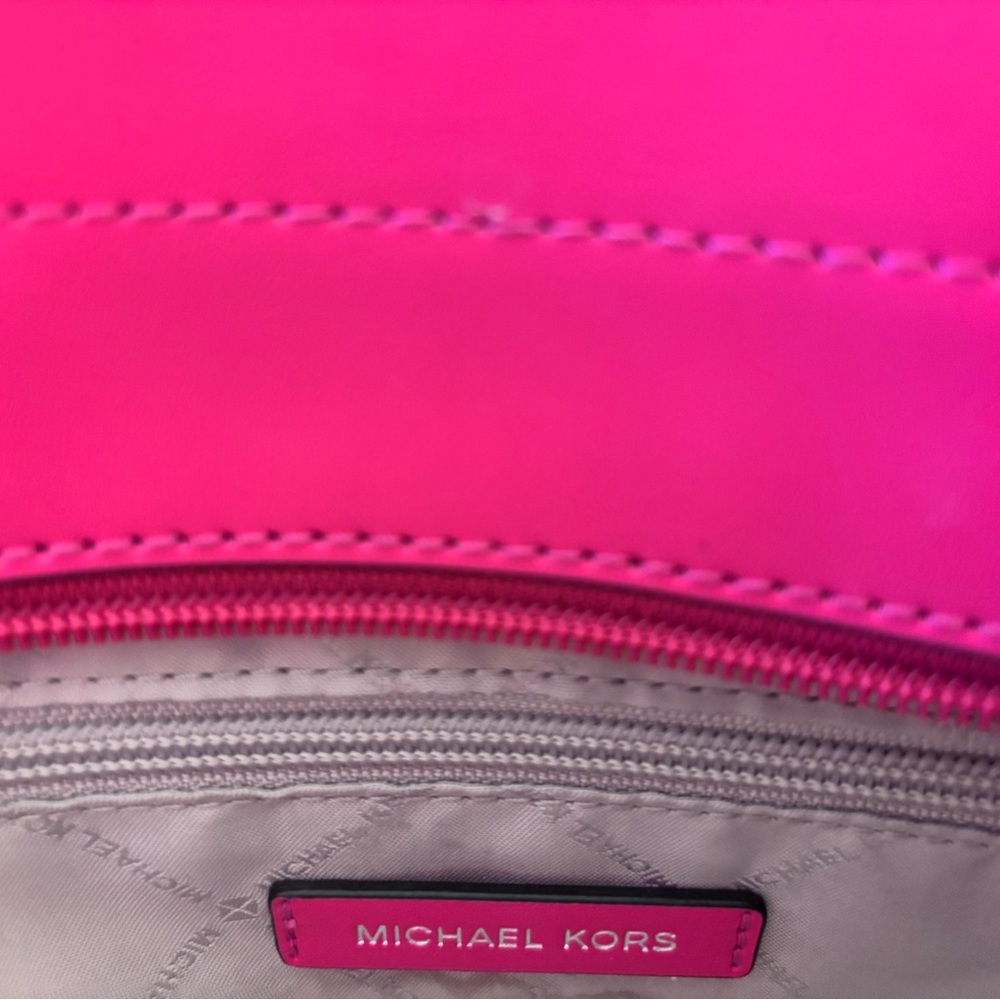 Michael Kors Jet Set Large Signature Logo Shoulder Bag
 Pink - Picture 9 of 16